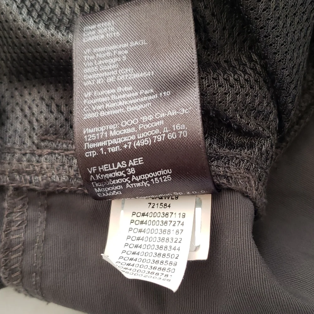 The North Face Shorts Size M